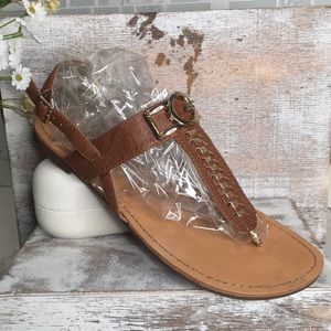 Pre-loved GUESS women’s sandals